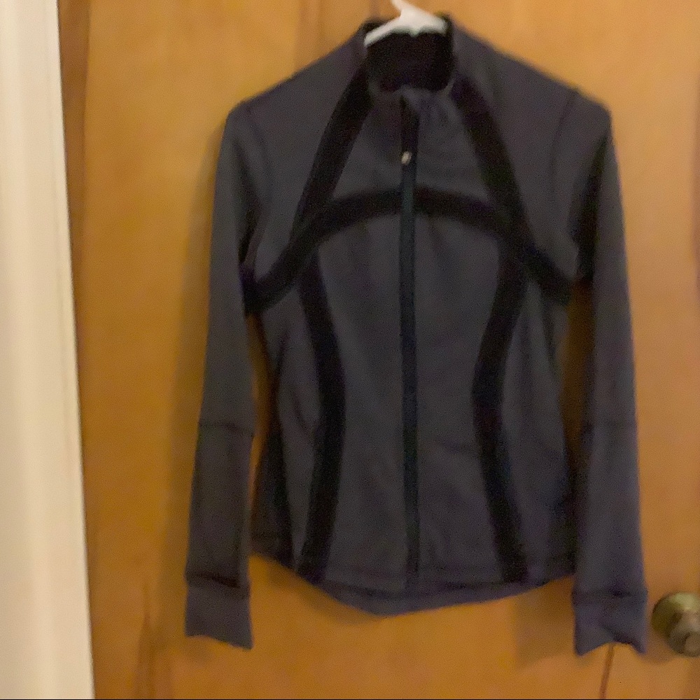 Lululemon Define Jacket, Like New, Size 6 - image 1